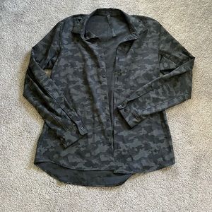 MENS Lululemon long sleeve button down shirt
